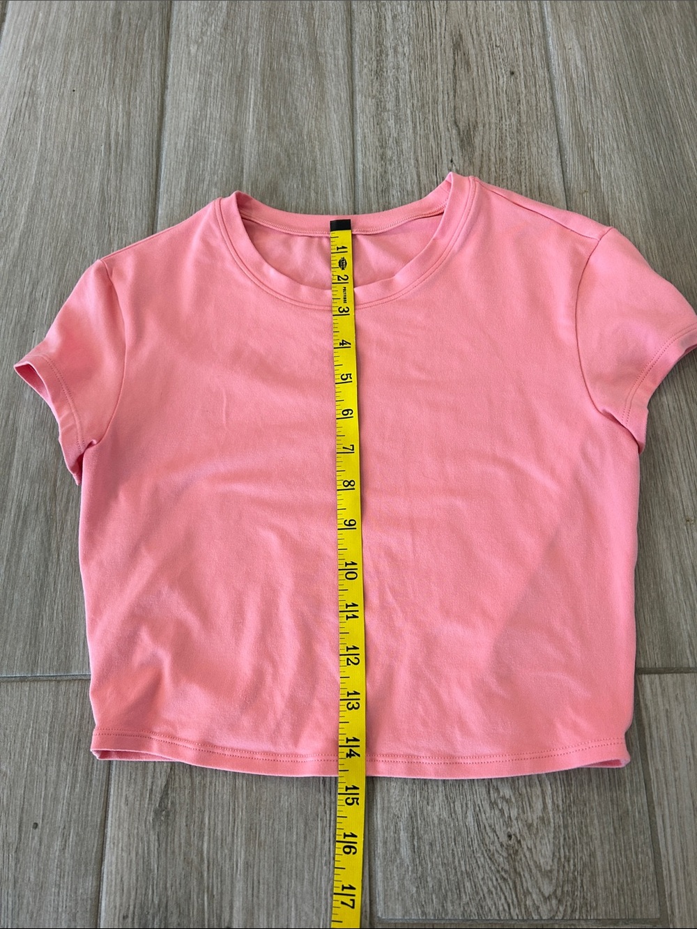 Alo Coral Pink Cropped Tee - Picture 4 of 5